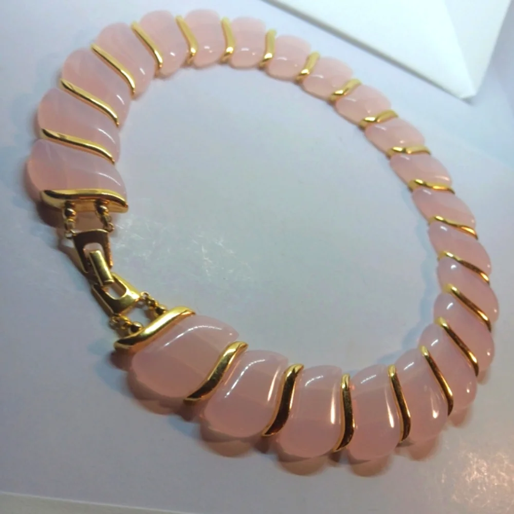 Vintage Pink Gemstone Cleopatra Necklace - Picture 5 of 7